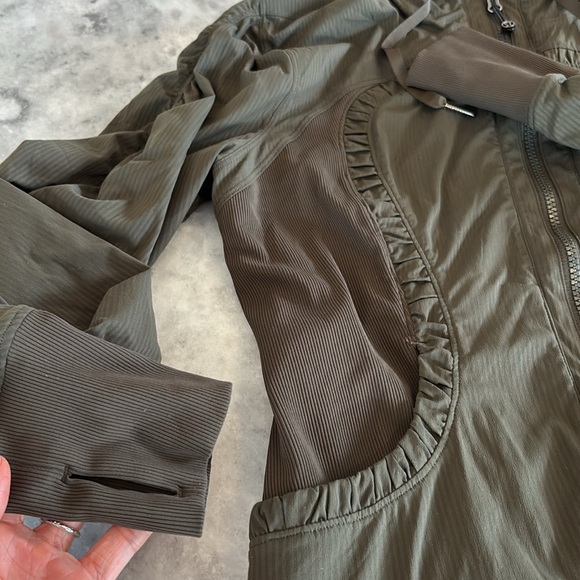 Lululemon Dance Studio III Jacket Reversible - Picture 6 of 10
